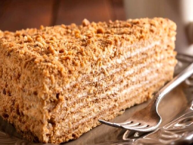 Ballı Rus Pastası Nasıl Yapılır?