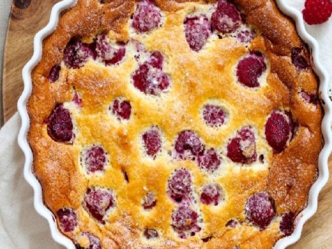 Frambuazlı Clafoutis (Klafuti) Nasıl Yapılır?