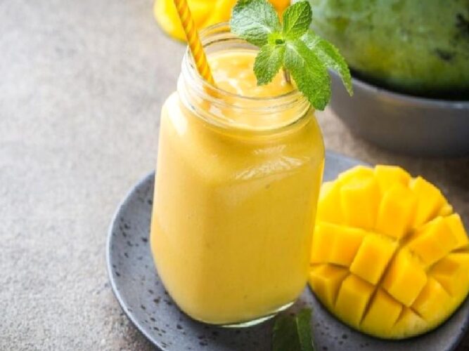Mangolu Smoothie Nasıl Yapılır?