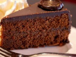 Sacher Pasta (Sachertorte) Tarifi Nasıl Yapılır?