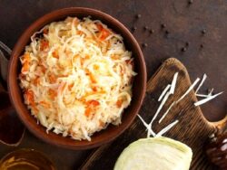 Alman Usulü Lahana Turşusu: Sauerkraut Tarifi Nasıl Yapılır?