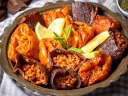 Karışık Kuru Dolma Tarifi Nasıl Yapılır?