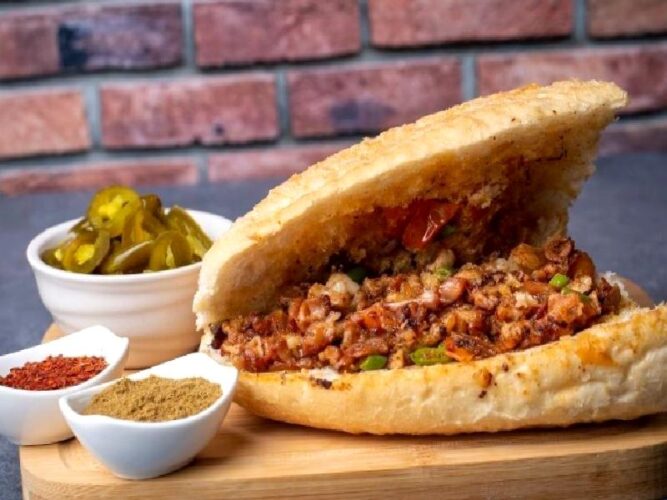 Kuzu Kokoreç Tarifi Nasıl Yapılır?