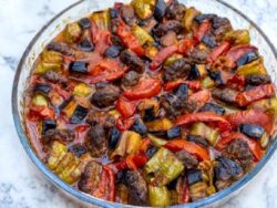 Sebzeli Fırın Köfte Tarifi Nasıl Yapılır?