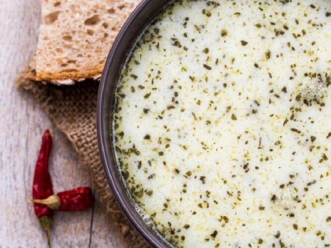 Tel Şehriyeli Yoğurt Çorbası Tarifi Nasıl Yapılır?