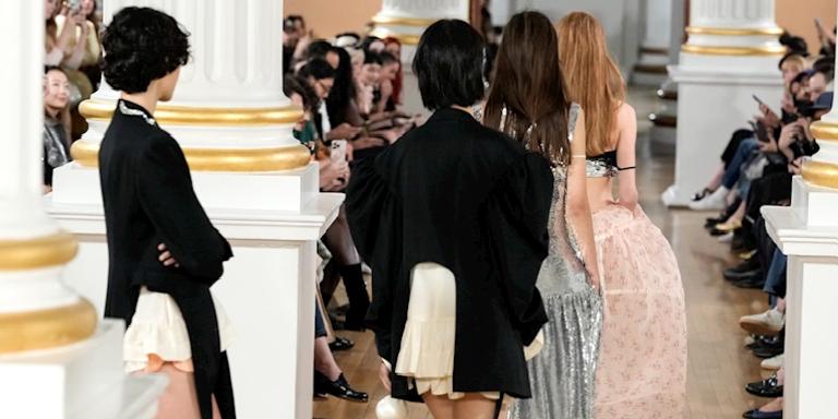 Londra Moda Haftası: Simone Rocha İlkbahar/Yaz 2026