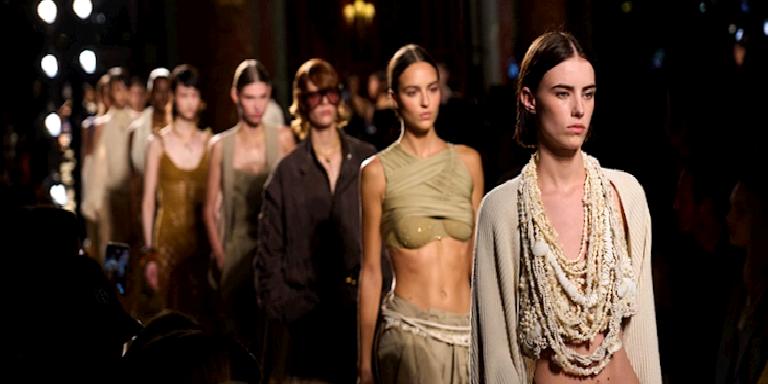 Paris Moda Haftası: Balmain İlkbahar/Yaz 2026