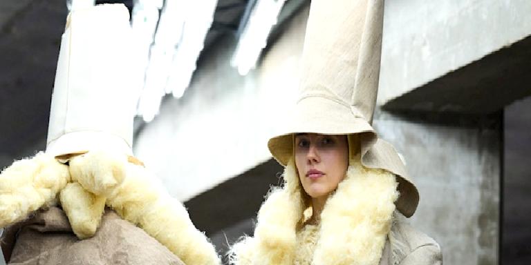 Paris Moda Haftası: Comme Des Garçons İlkbahar/Yaz 2026