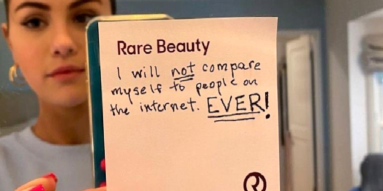 Selena Gomez ve Rare Beauty’den Anlamlı Bir Mesaj Var