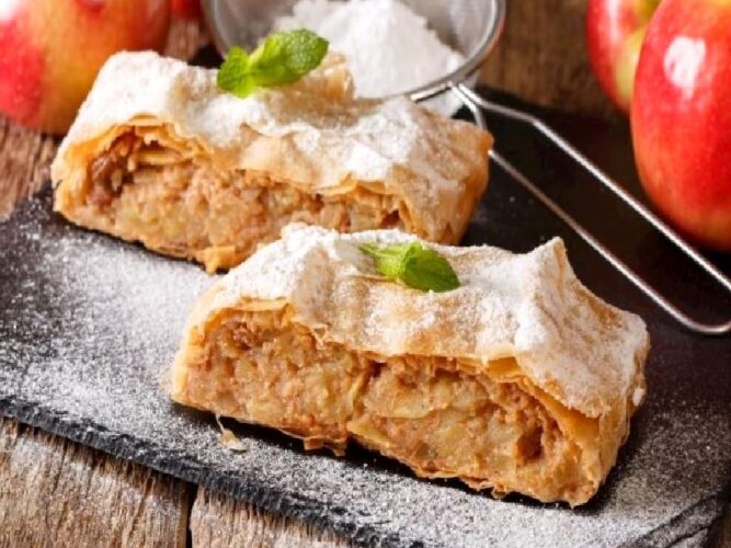 Apple Strudel Tarifi Nasıl Yapılır?