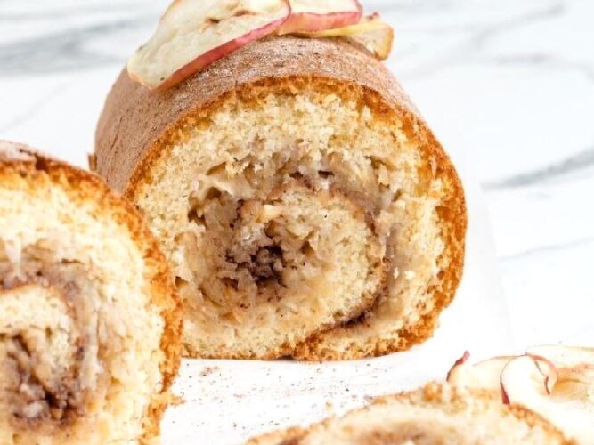 Elmalı Rulo Pasta Tarifi Nasıl Yapılır?