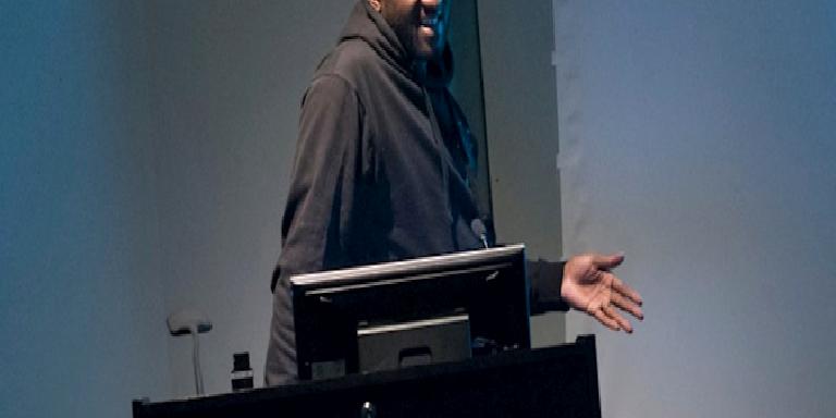 Mimarlık Okuyup Moda Dünyasını Şekillendiren 6 Tasarımcı