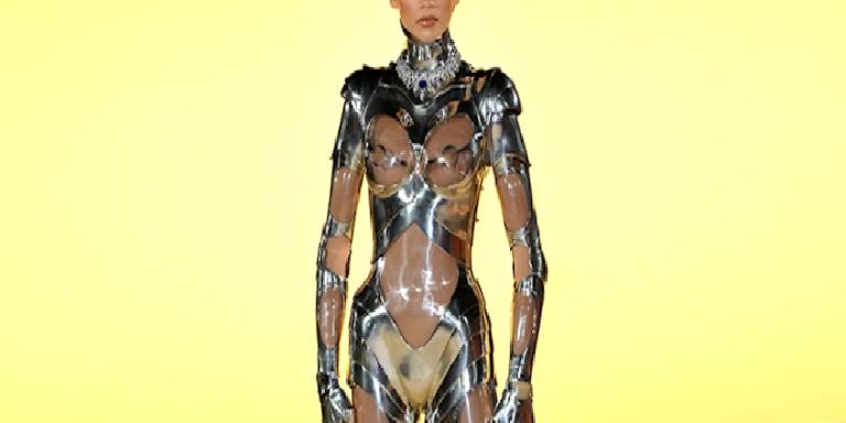 Moda Tarihinden İlham Alan Stil: Arşiv Parçalarla Fark Yaratmak