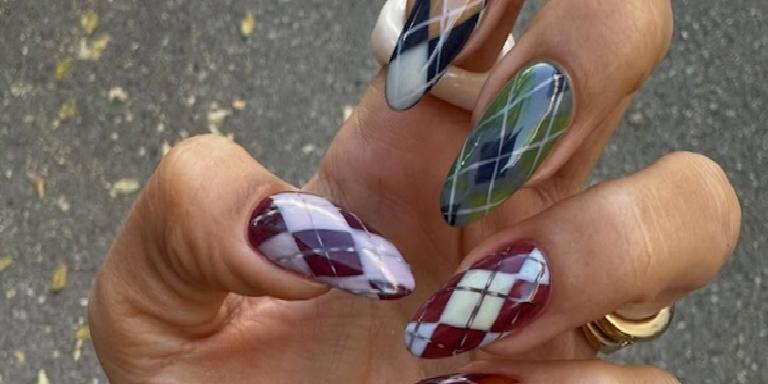 Yeni Dokular: “Argyle” Tırnaklar