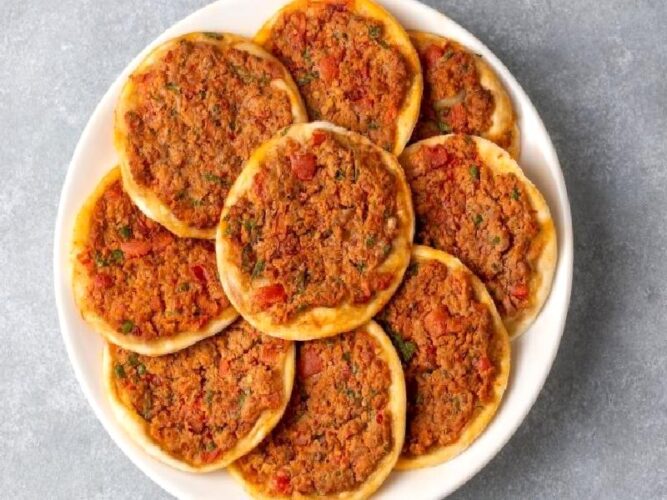 Fındık Lahmacun Tarifi Nasıl Yapılır?