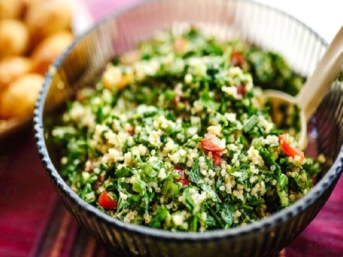 Glutensiz Kinoalı Kısır Tarifi Nasıl Yapılır?