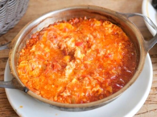 Kaymaklı Menemen Tarifi Nasıl Yapılır?