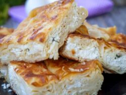 10 Dakikada Peynirli Börek Tarifi Nasıl Yapılır?