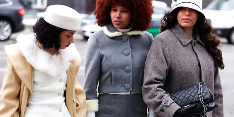 2026 Kopenhag Moda Haftası Sokak Görünümlerinde Öne Çıkan Aksesuar: Şapkalar