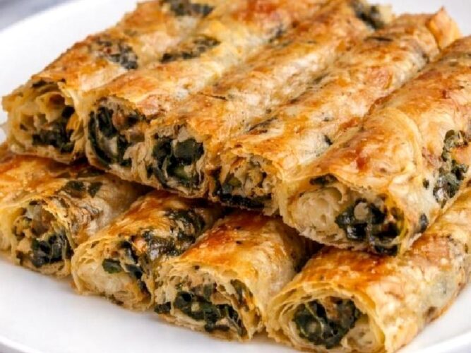 El Açması Ispanaklı Börek Tarifi Nasıl Yapılır?