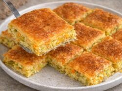 Baklava Yufkasından Pırasalı Çıtır Börek Tarifi Nasıl Yapılır?