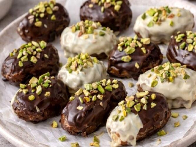 Pratik Çikolatalı Hurma Tarifi Nasıl Yapılır?