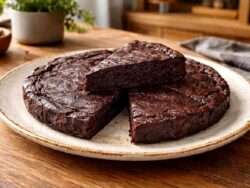 Şekersiz Ve Unsuz 4 Malzemeli Protein Keki Tarifi Nasıl Yapılır?