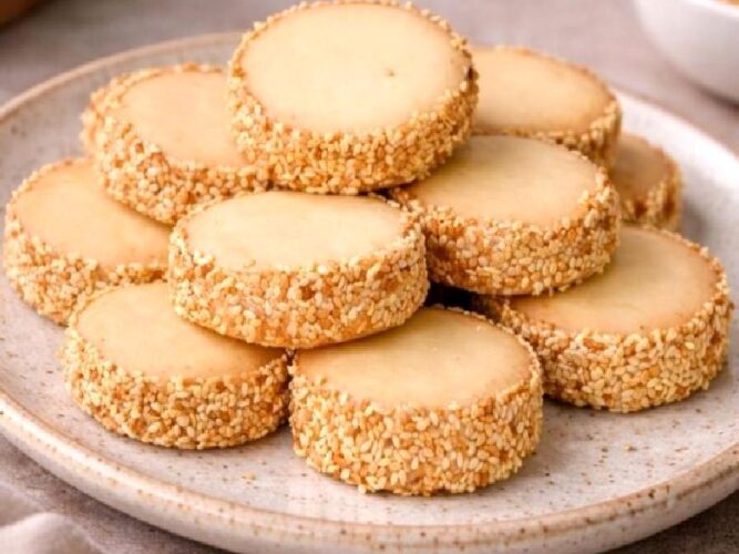 Susamlı Tahinli Kurabiye Tarifi Nasıl Yapılır?