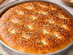 Tepsi Ekmeği Tarifi Nasıl Yapılır?