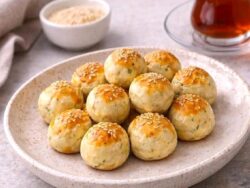 3 Malzemeli Peynirli Tuzlu Kurabiye Tarifi Nasıl Yapılır?