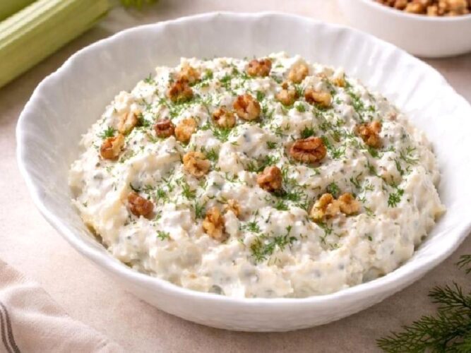 Kereviz Salatası Tarifi Nasıl Yapılır?