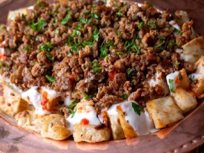 Kıymalı Tirit Tarifi Nasıl Yapılır?