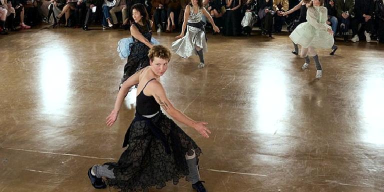 Paris Moda Haftası: Cecilie Bahnsen Sonbahar/Kış 2026
