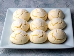 3 Malzemeli Ağızda Dağılan Un Kurabiyesi Tarifi Nasıl Yapılır?