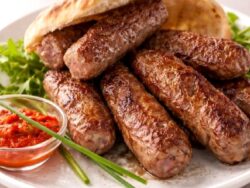 Balkan Köfte Tarifi Nasıl Yapılır?
