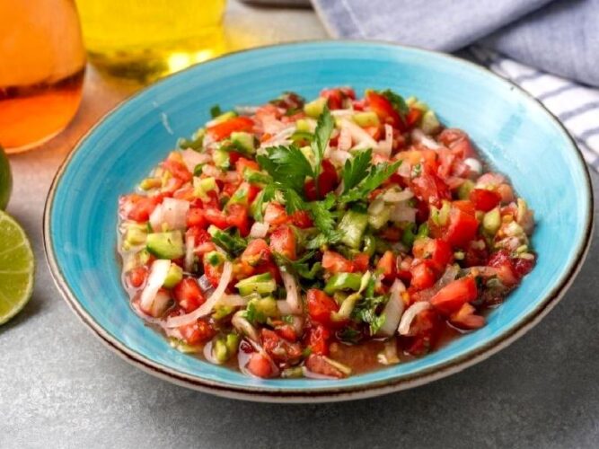 Bostana Salatası Tarifi Nasıl Yapılır?