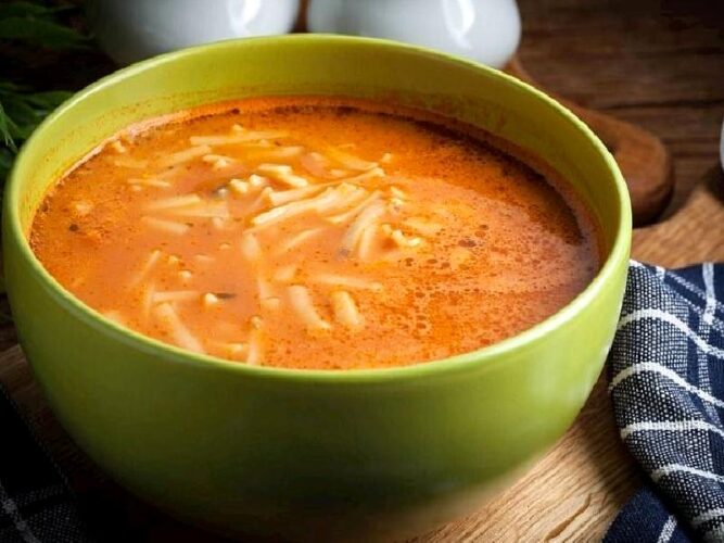 Erişteli Domates Çorbası Tarifi Nasıl Yapılır?