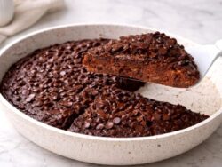 Kakaolu Tava Keki Tarifi Nasıl Yapılır?