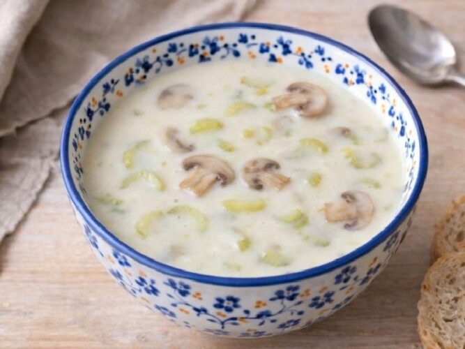 Kerevizli Mantar Çorbası Tarifi Nasıl Yapılır?