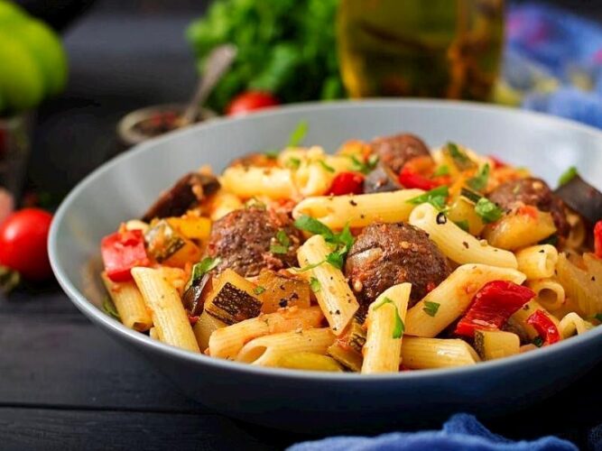 Köfteli Ve Patlıcanlı Penne Tarifi Nasıl Yapılır?