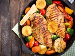 Közlenmiş Sebzeli Tavuk Tarifi Nasıl Yapılır?