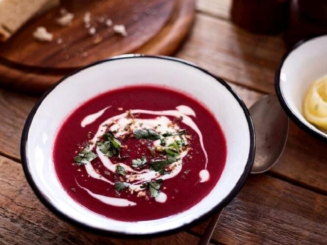 Kremalı Pancar Çorbası Tarifi Nasıl Yapılır?