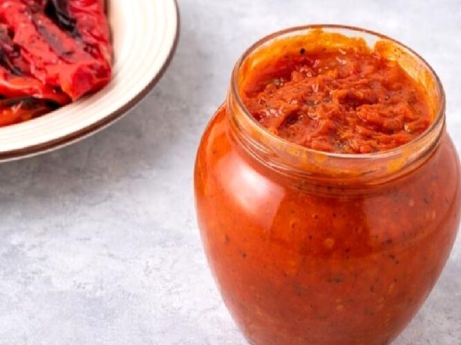 Lutenitsa Tarifi Nasıl Yapılır?