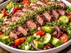 Pestolu Biftek Salatası Tarifi Nasıl Yapılır?