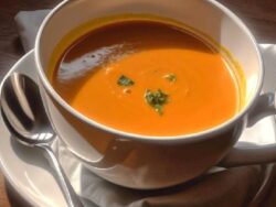 Sütlü Kapya Biber Çorbası Tarifi Nasıl Yapılır?