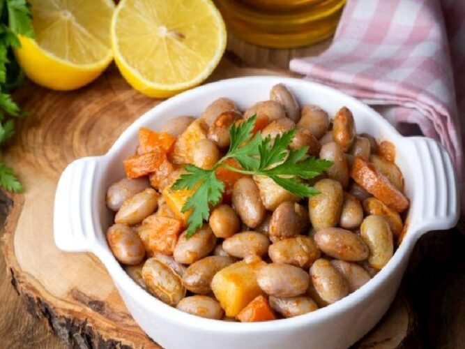 Zeytinyağlı Barbunya Pilaki Tarifi Nasıl Yapılır?