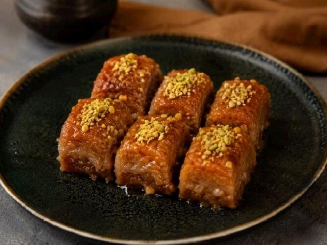 Bayramlık Kolay Şerbetli Tatlı Tarifi Nasıl Yapılır?