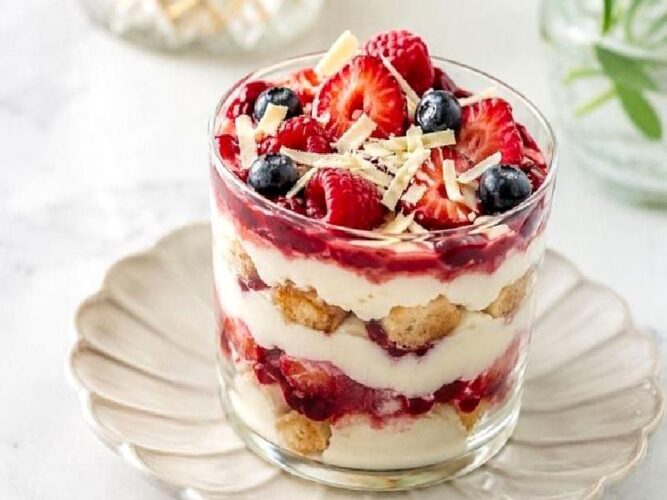 Orman Meyveli Pratik Tiramisu Tarifi Nasıl Yapılır?