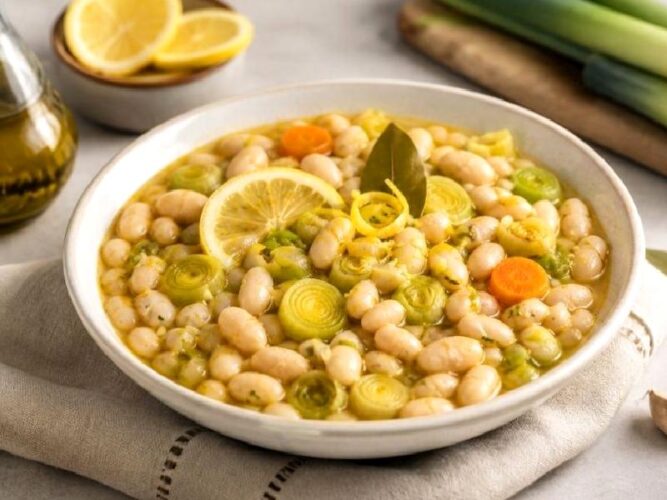 Pırasalı Kuru Fasulye Tarifi Nasıl Yapılır?