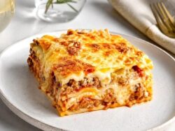 Fırında Peynir Şöleni: Ravioli Lazanya Tarifi Nasıl Yapılır?